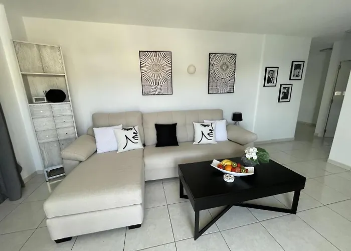 Comodoro 7 - One Bed Apartamento Los Cristianos (Tenerife)